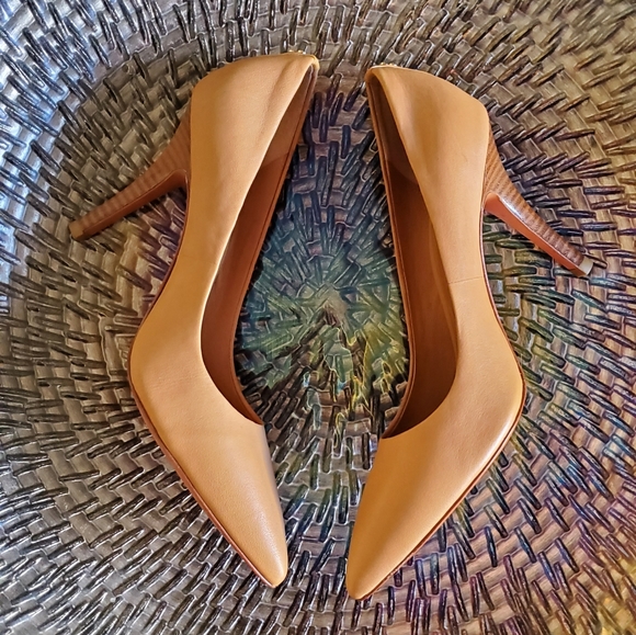 Coach Shoes - COACH Ellin beige pumps sz 8.5